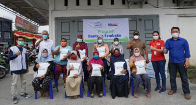 Bersama Alfamart, Rumah Yatim Cabang Pekanbaru Bantu Ratusan Warga Tirta Siak